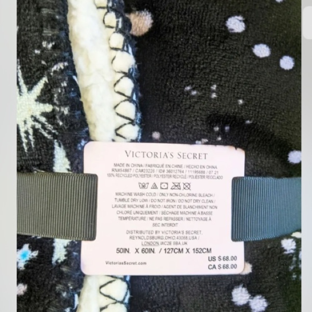 Rare & NWT Victoria’s Secret Galaxy Celestial Sherpa Throw Blanket - Picture 10 of 12